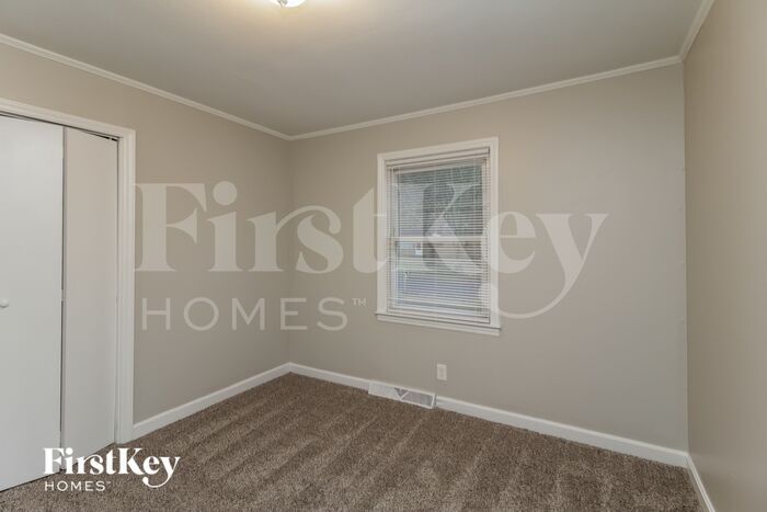 Building Photo - 2754 Mary Ave