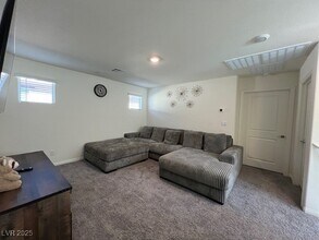 Building Photo - 380 Larksong Ave