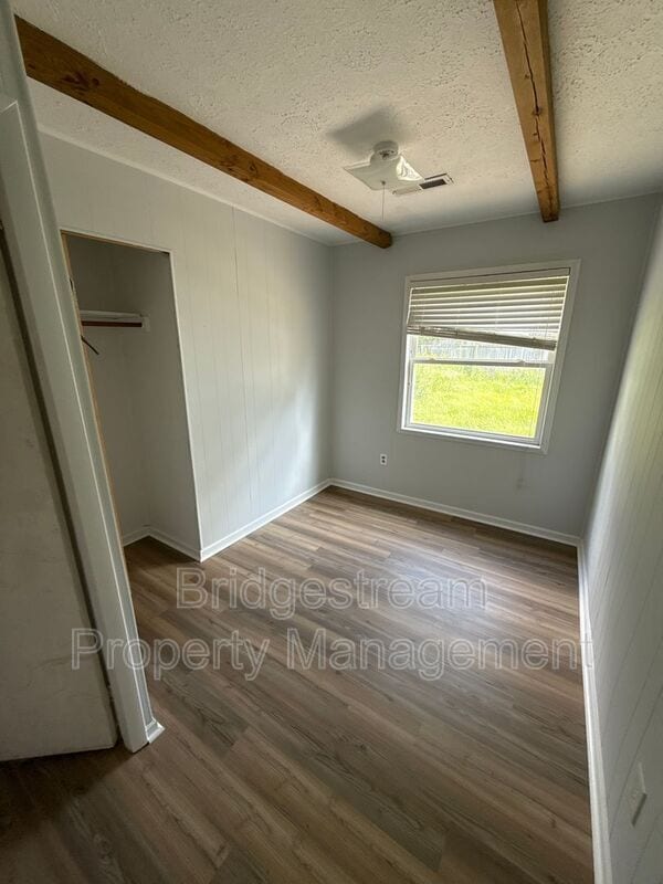 Building Photo - 59 N Haven Dr