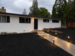 Building Photo - 1801 Siskiyou Blvd