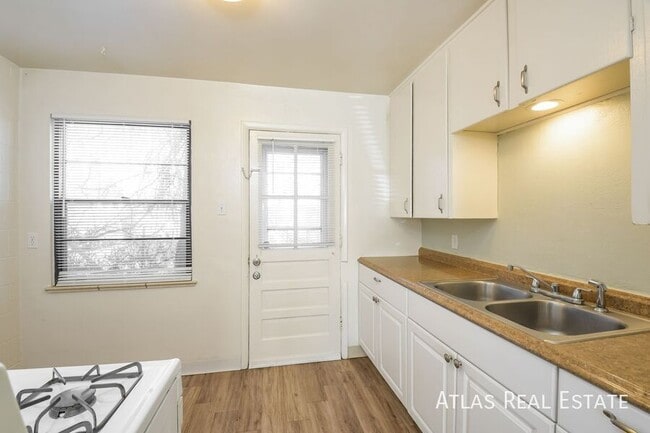 Building Photo - 3759 Wolff St