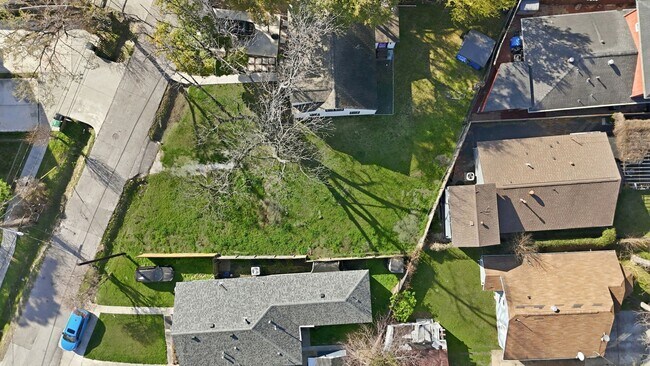 Building Photo - 3911 Fulton St