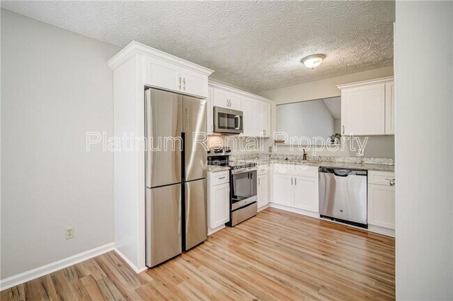 Building Photo - 5113 Hill Farm Dr NE