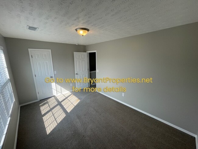 Building Photo - Single Family