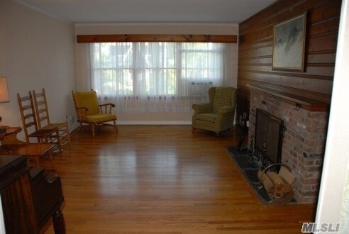 Building Photo - 30 Cedar Dr