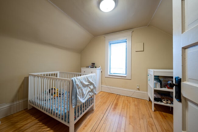 Building Photo - 2601 E 38th St