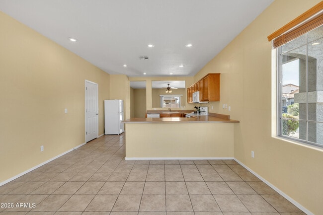 Building Photo - 45445 Gavilan Dr