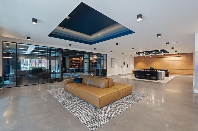 Building Photo - 4315 S Congress Ave