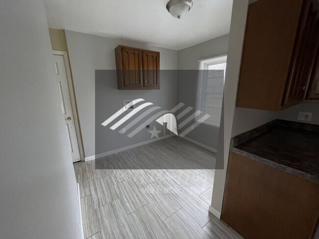 Building Photo - 4381 Marlowe St