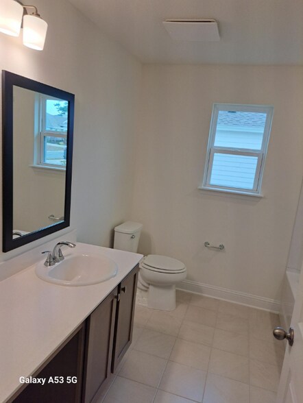 Building Photo - 59 Signet Cir