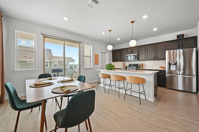 Building Photo - 8411 Leroi Dr