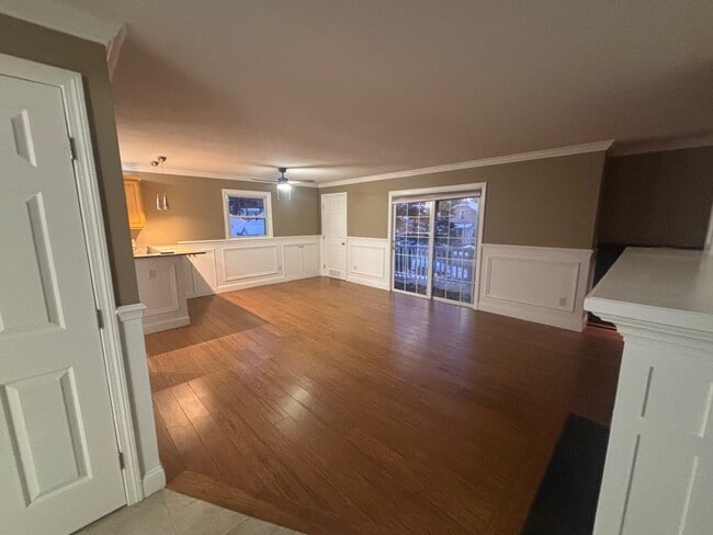 Building Photo - 4 Deer St