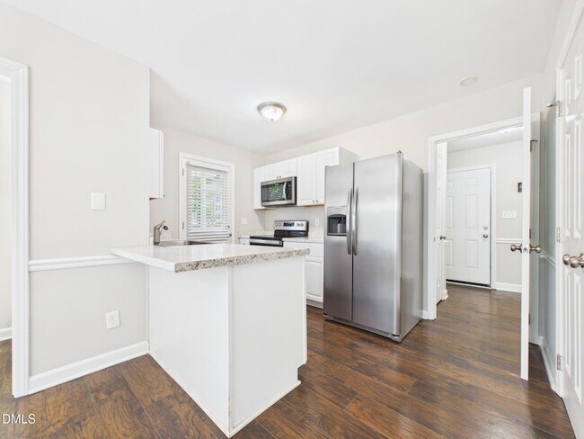 Building Photo - 3516 Casine Ct