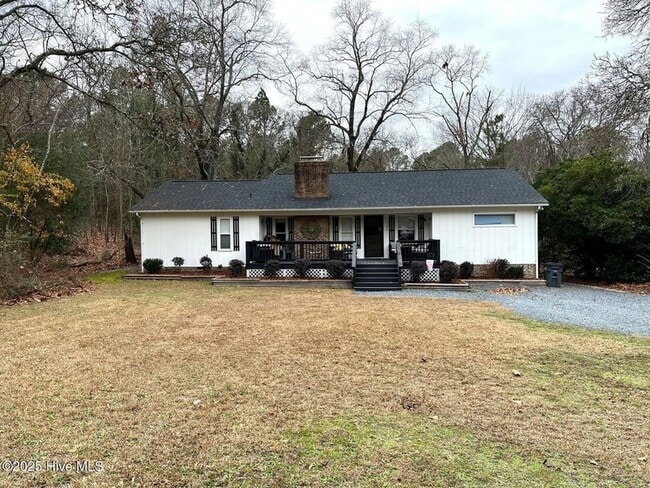 Building Photo - 105 Scuppernong Ct