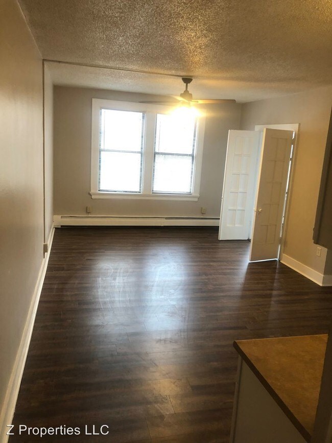 Building Photo - 2 br, 1 bath Apartment - 917-927 Dana Ave