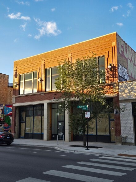 Building Photo - 2909 N Milwaukee Ave
