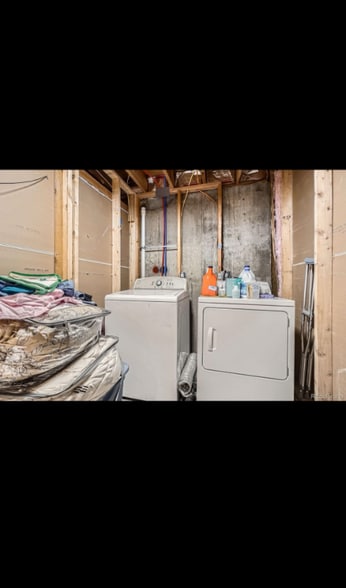 Building Photo - 1977 Altura Blvd