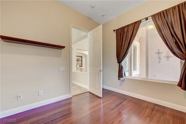 Building Photo - 229 Muldowney Ln