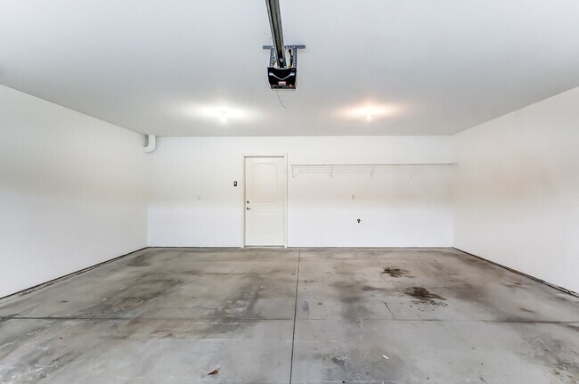 Building Photo - 7128 Triumph Ln