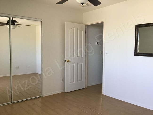 Building Photo - CUL-DE-SAC HOME