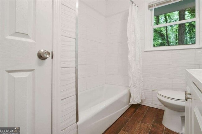 Building Photo - 2897 White Oak Dr