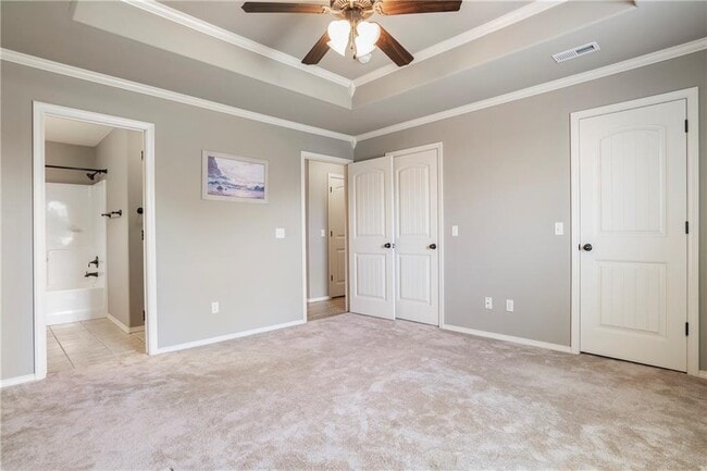 Building Photo - 403 Cherry St