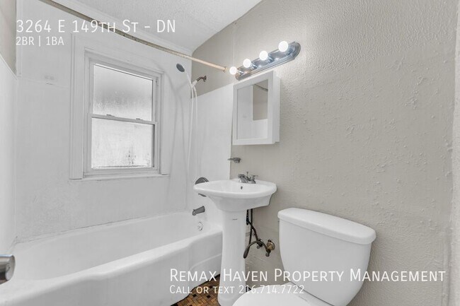 Building Photo - 3264 E 149th St