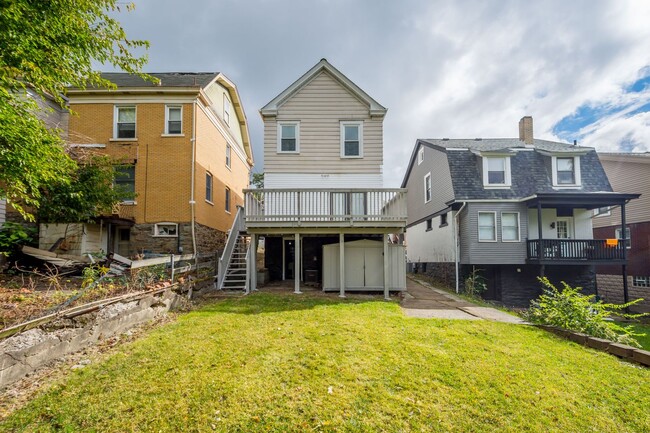 Building Photo - Charming 2 bedroom home in Beechview available May 1!