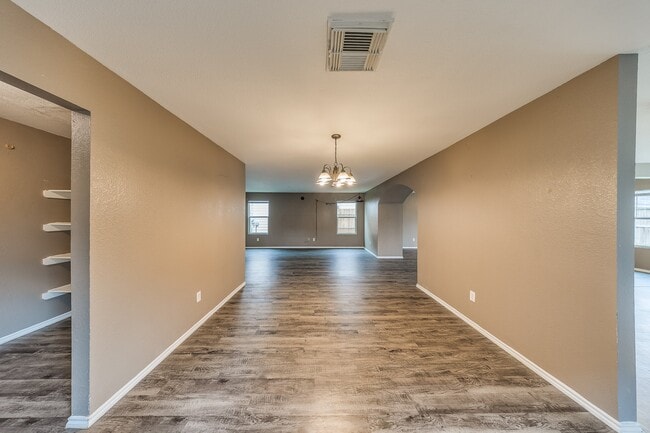 Building Photo - 20119 Baron Brook Dr