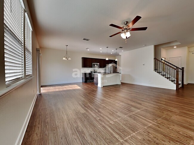 Building Photo - 8547 Highfield Ave