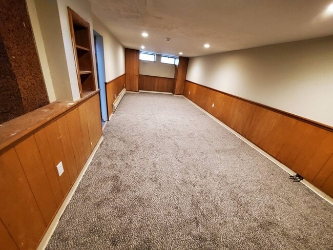 Building Photo - 5451 Summit Rd