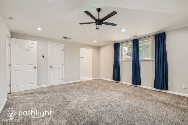 Building Photo - 3 br, 2 bath House - 122 Roma Drive UNIT