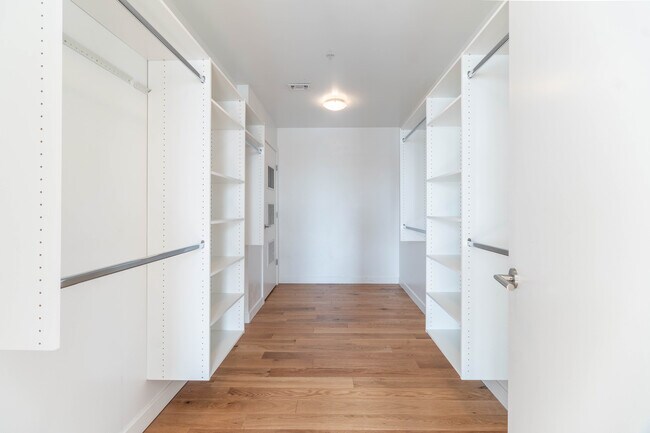 Master Walk In Closet - 410 Acoma St