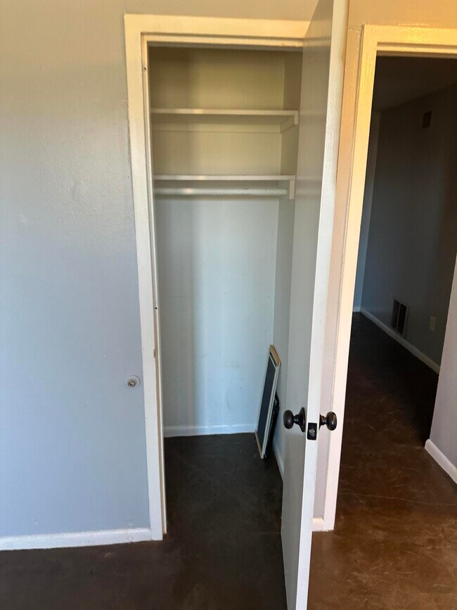 Building Photo - 705 Wilkinson Blvd