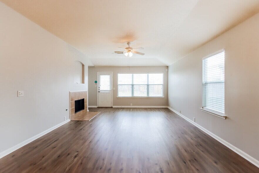 Building Photo - 18326 Atasca Wds Trce