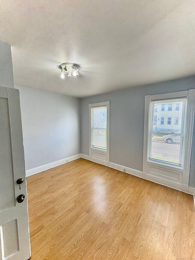 Building Photo - 57 Houston St