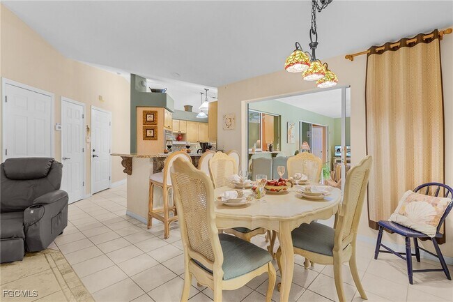 Building Photo - 8549 S Lake Cir