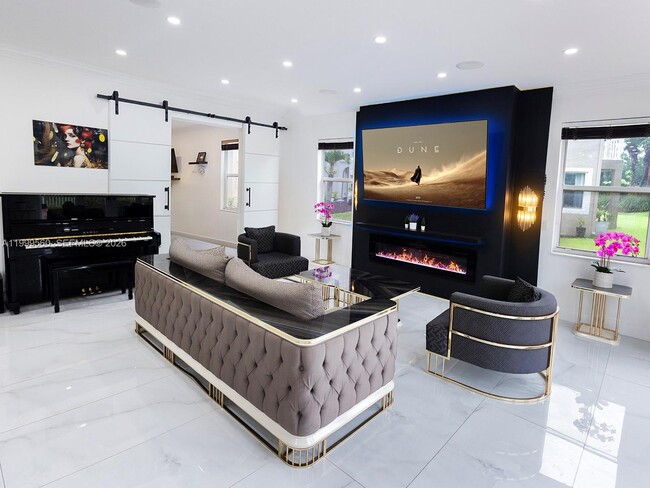 Building Photo - 4860 SW 161st Ln