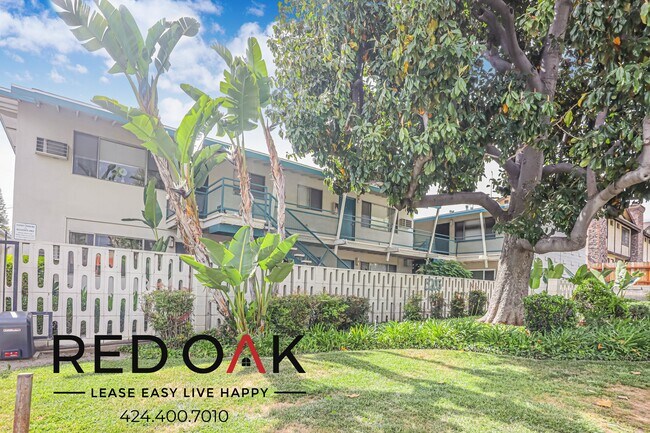 Building Photo - Breathtaking One Bedroom with Stainless St...