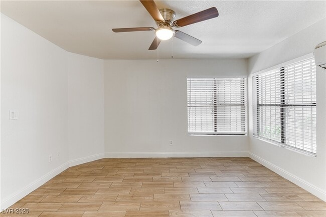 Building Photo - 510 Elm Dr