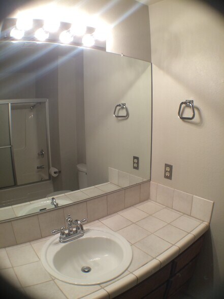 Building Photo - 2672 Sanford Ct