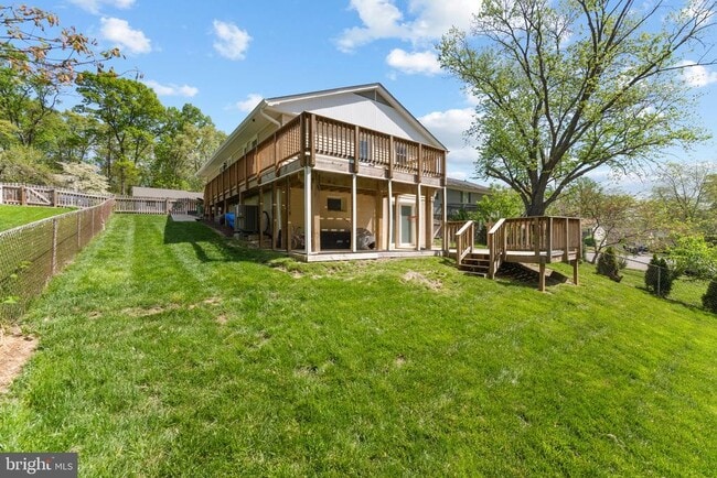 Building Photo - 12816 Greenhall Dr