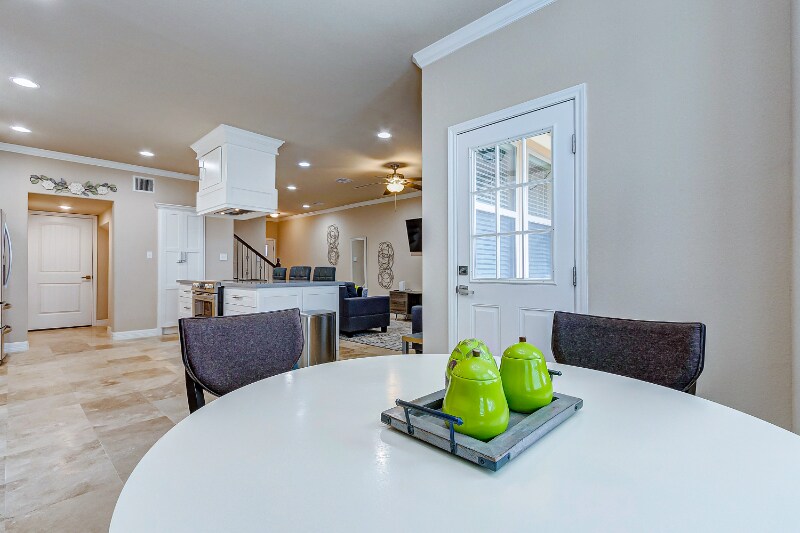 Building Photo - 3807 W Orem Dr