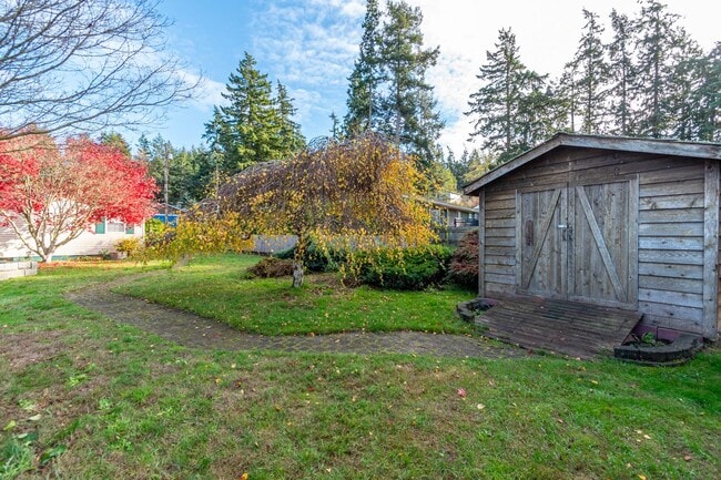 Building Photo - Charming 3 bedroom home near NAS Whidbey