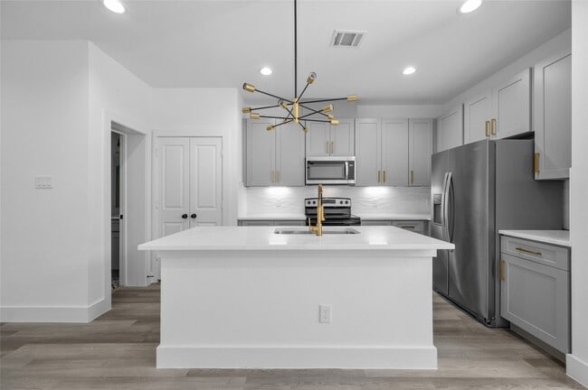 Building Photo - 4612 Crown Grove Ln