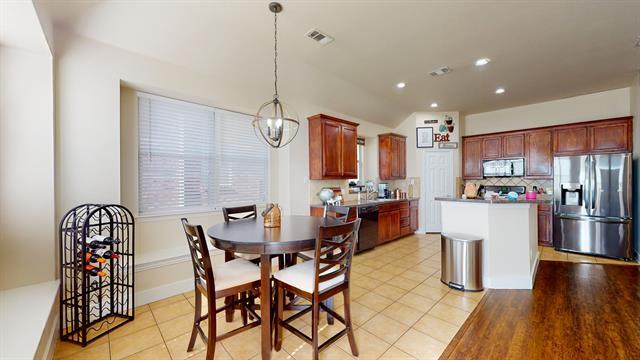 Building Photo - 2113 Lanshire Dr