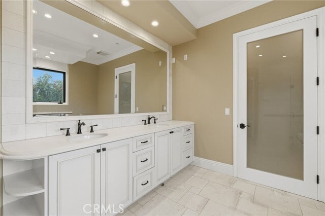 Building Photo - 5667 Lubao Ave