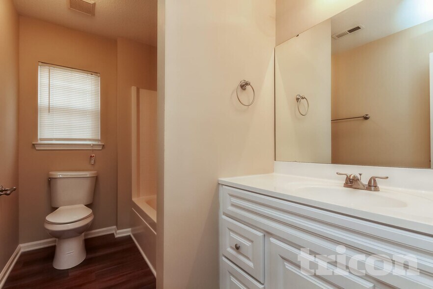 Building Photo - 9205 Rotherham Ln