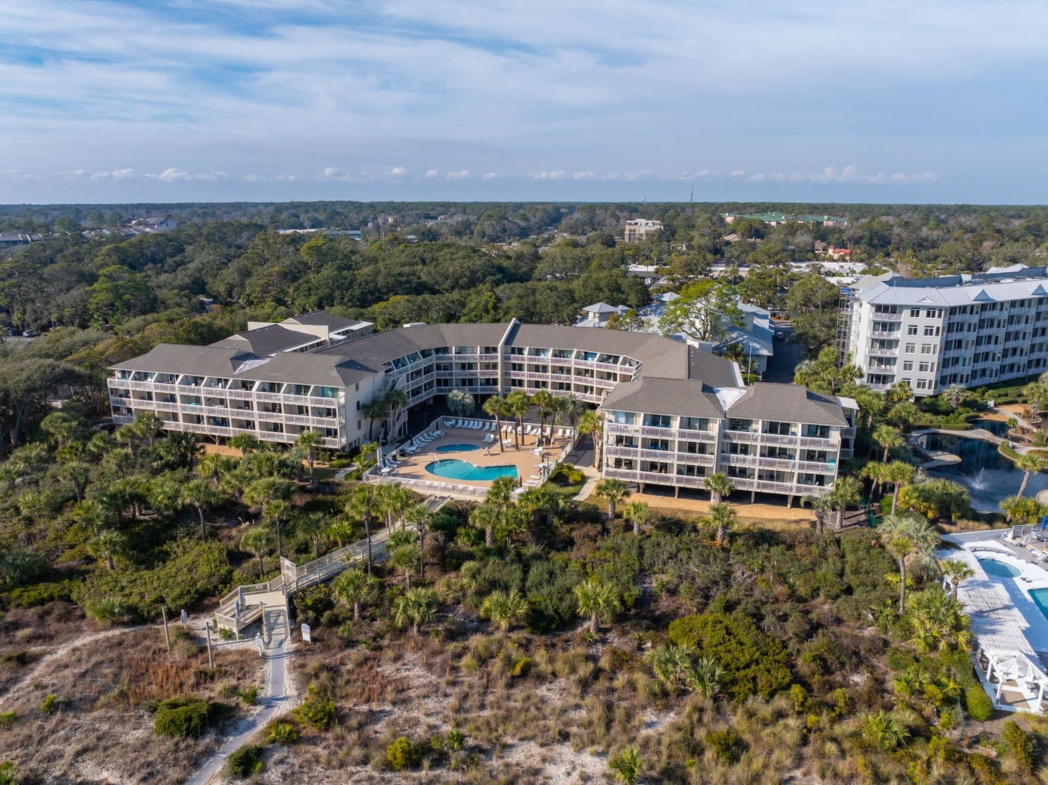 Building Photo - 4 N Forest Beach Dr