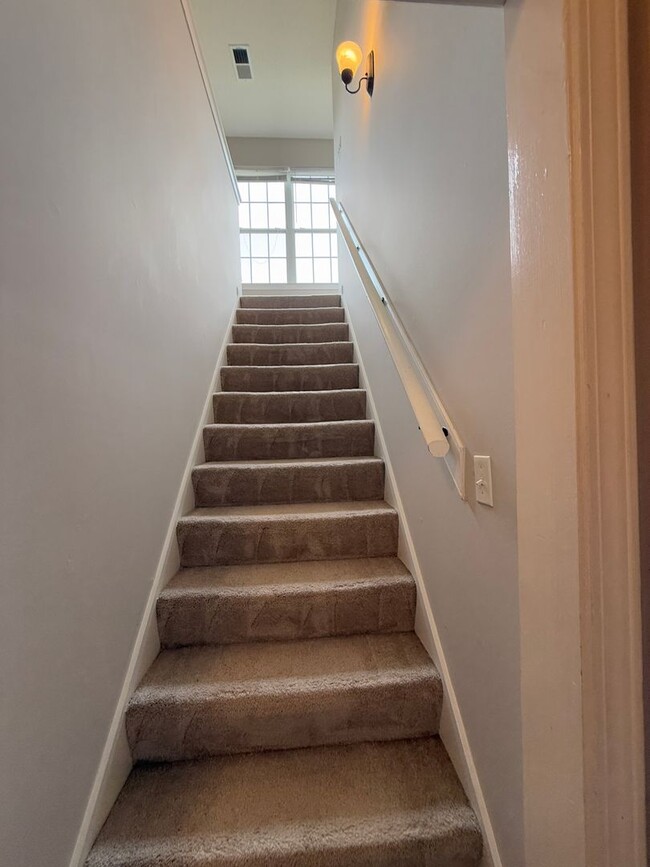 Building Photo - BAYOU VISTA RENTAL HOME 3 BED 2 BATH FENCE...